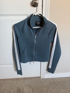 NWOT XS Abercrombie & Fitch Slate Blue Full-Zip Track Jacket with White Stripes